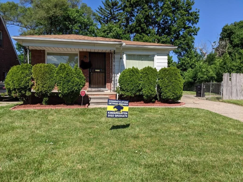 Detroit House: One Home — One Solution 9351A