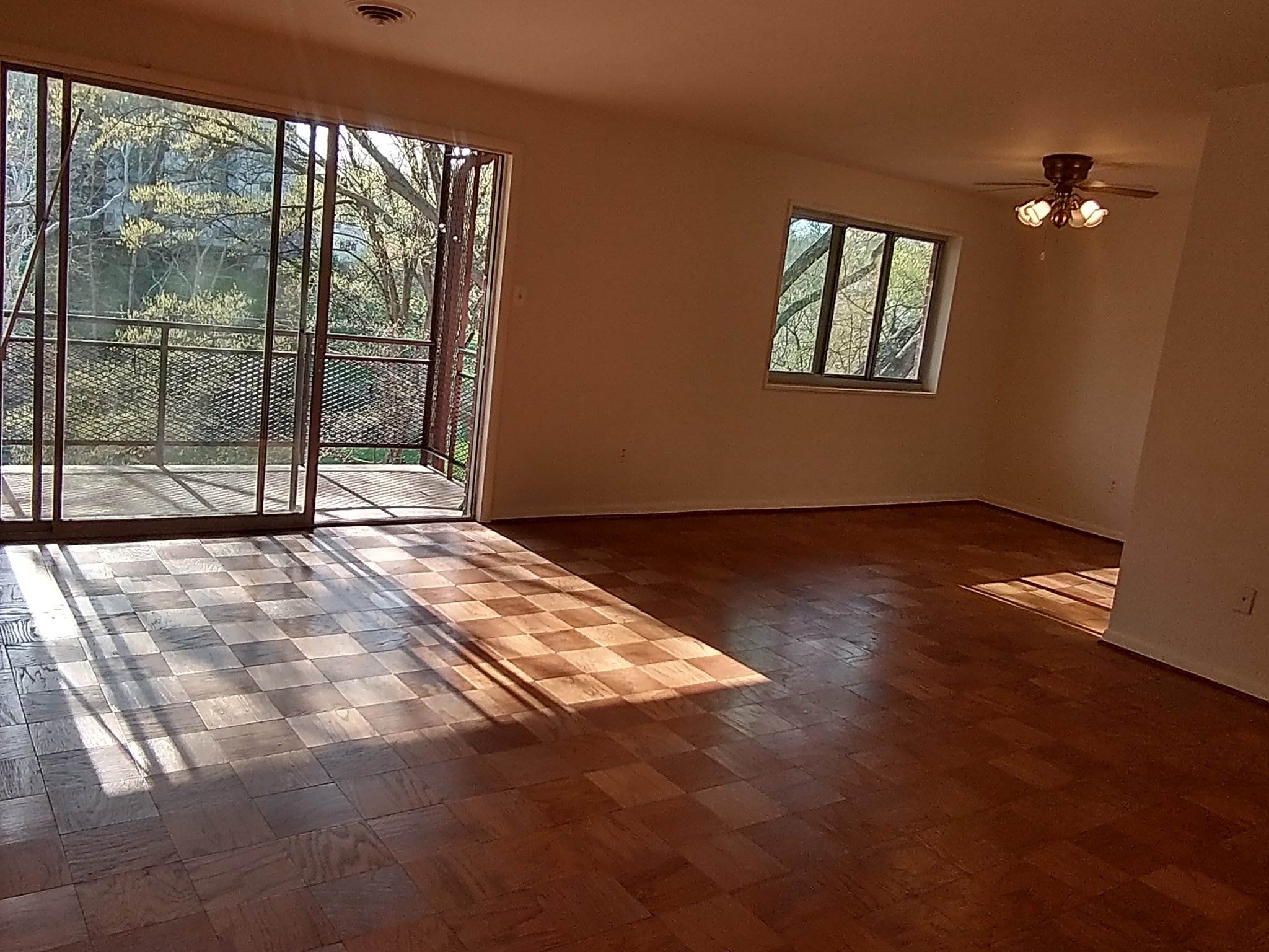 North Bethesda Condo: 10224 Rockville Pike