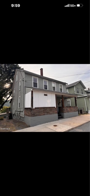 Johnstown Townhome: 412 Oak St
