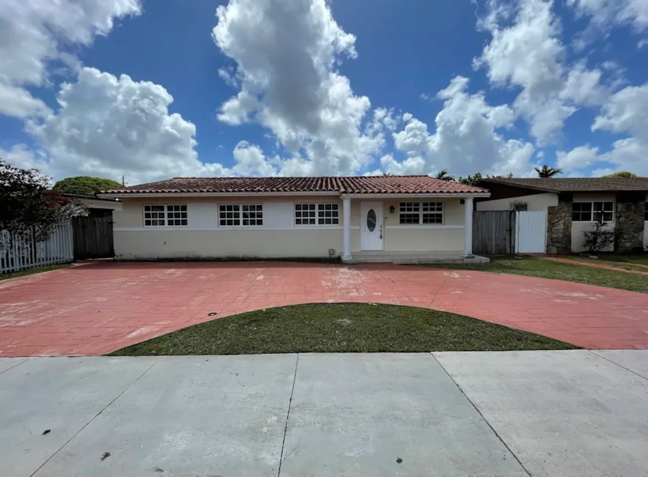 Miami House: 10310 SW 4th St