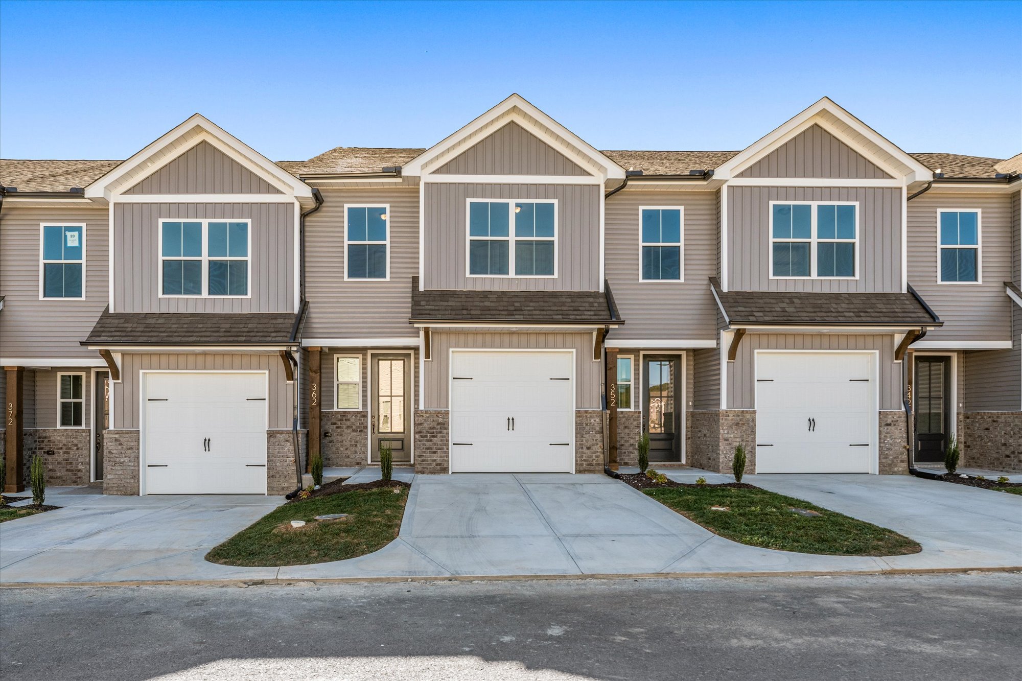 Lenoir City House: 362 Judson Way