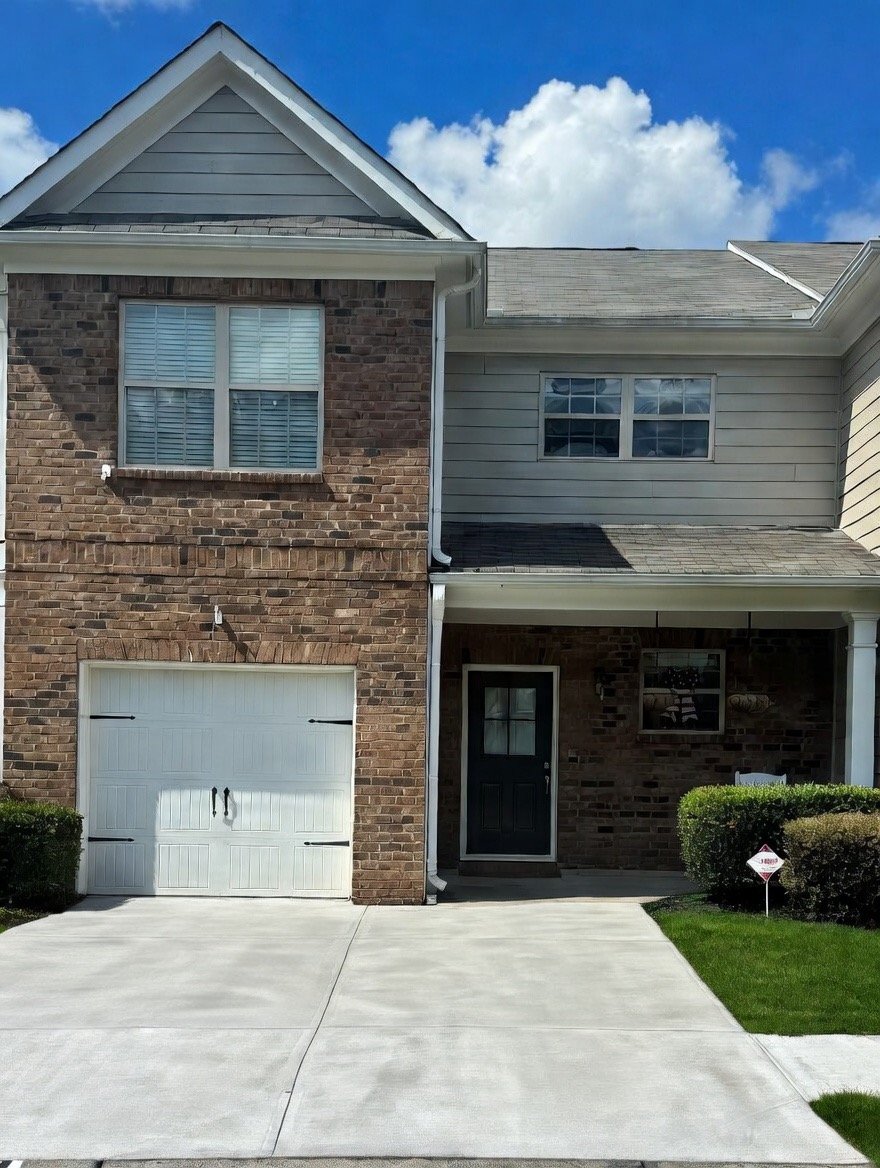 Acworth Townhome: 204 Madison Ave