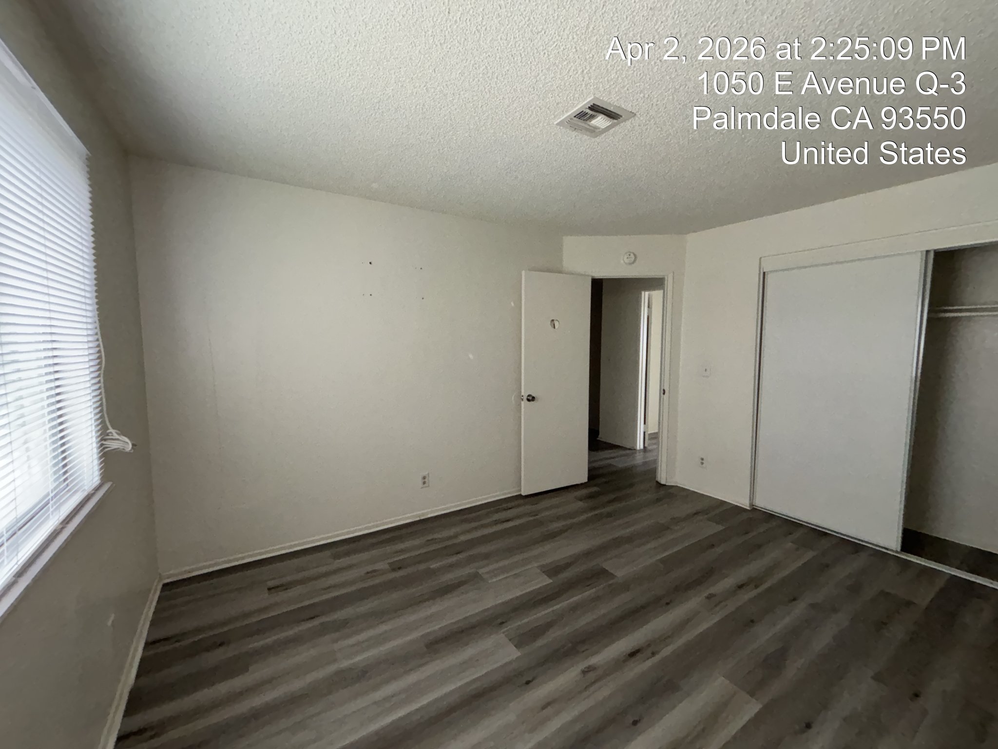 Palmdale Townhome: 1050 E Avenue Q3