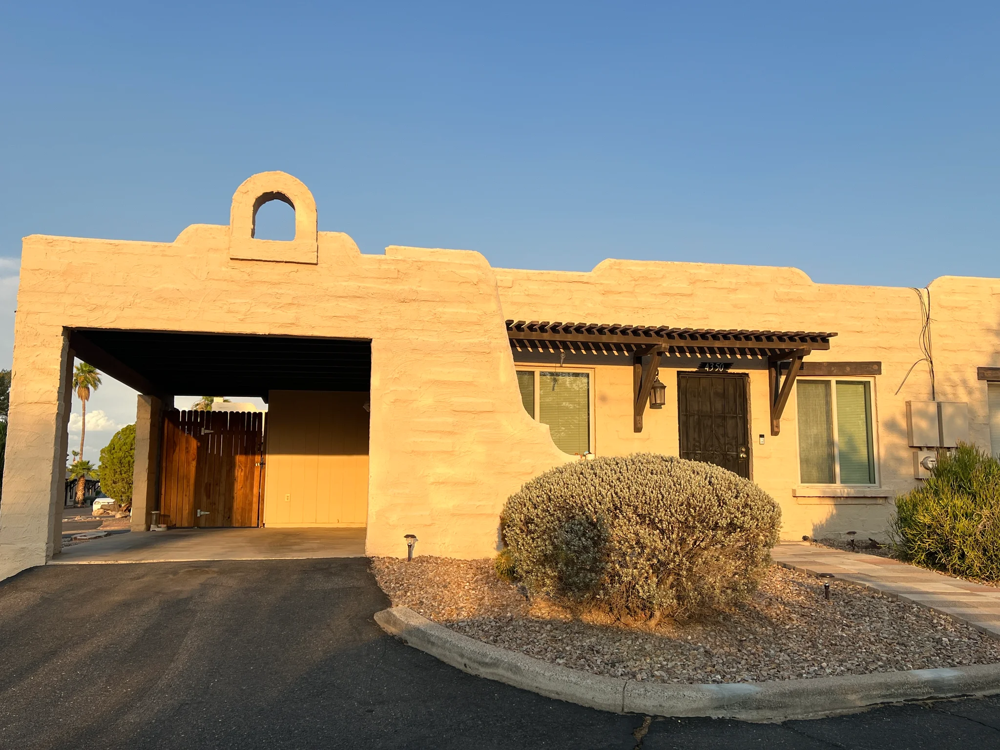 Tucson Townhome: 4350 N Hansa Pl