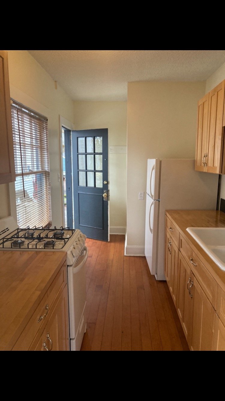 Portland Apartment: 1635 nw 25th ave