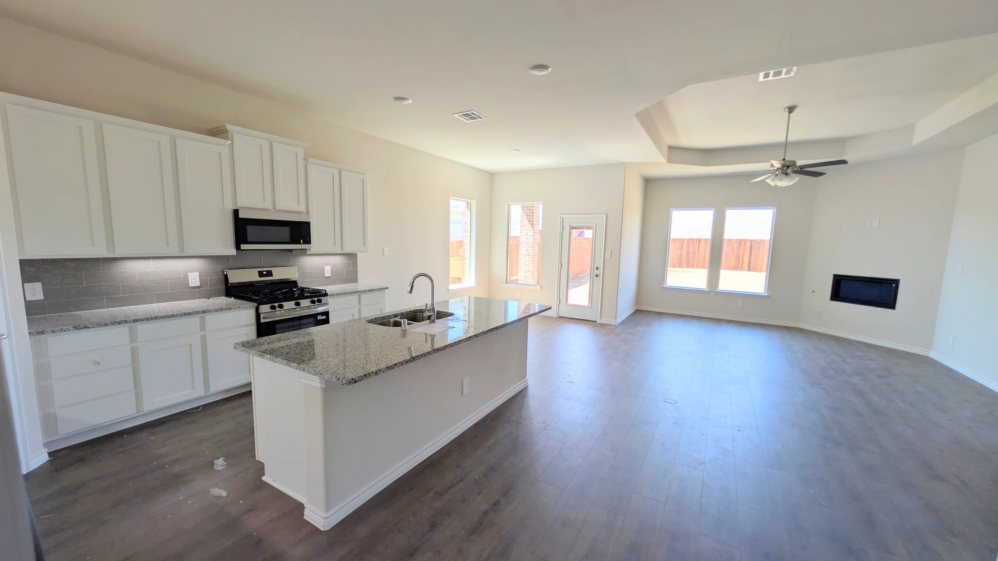 Anna House: 2020 Ozark Hills Ln