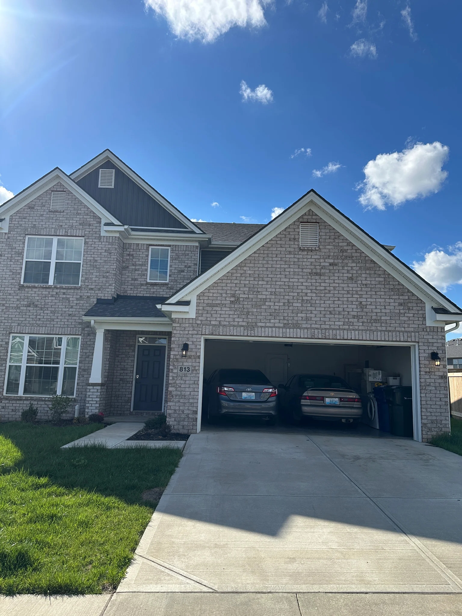 Lexington House: 813 Calista Flt