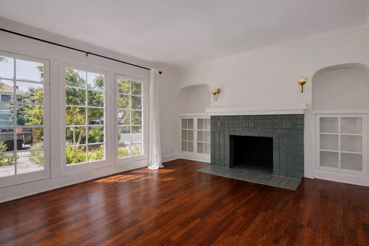 Los Angeles Multiplex: 2345 W 21st Street