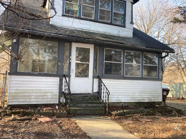 Rockford House: 3016 School Street