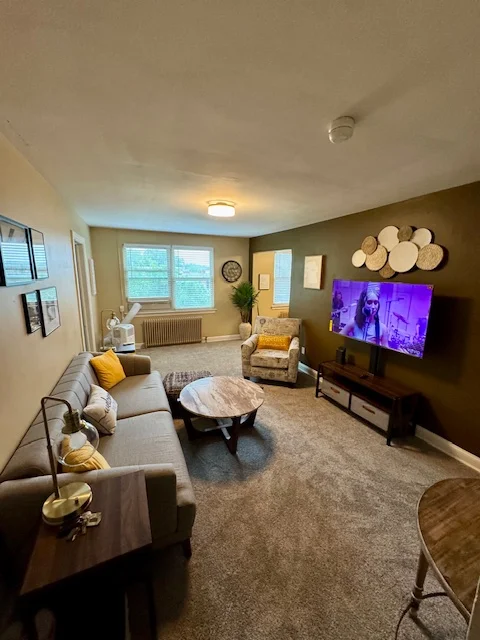 Washington Apartment: 3935 S St SE