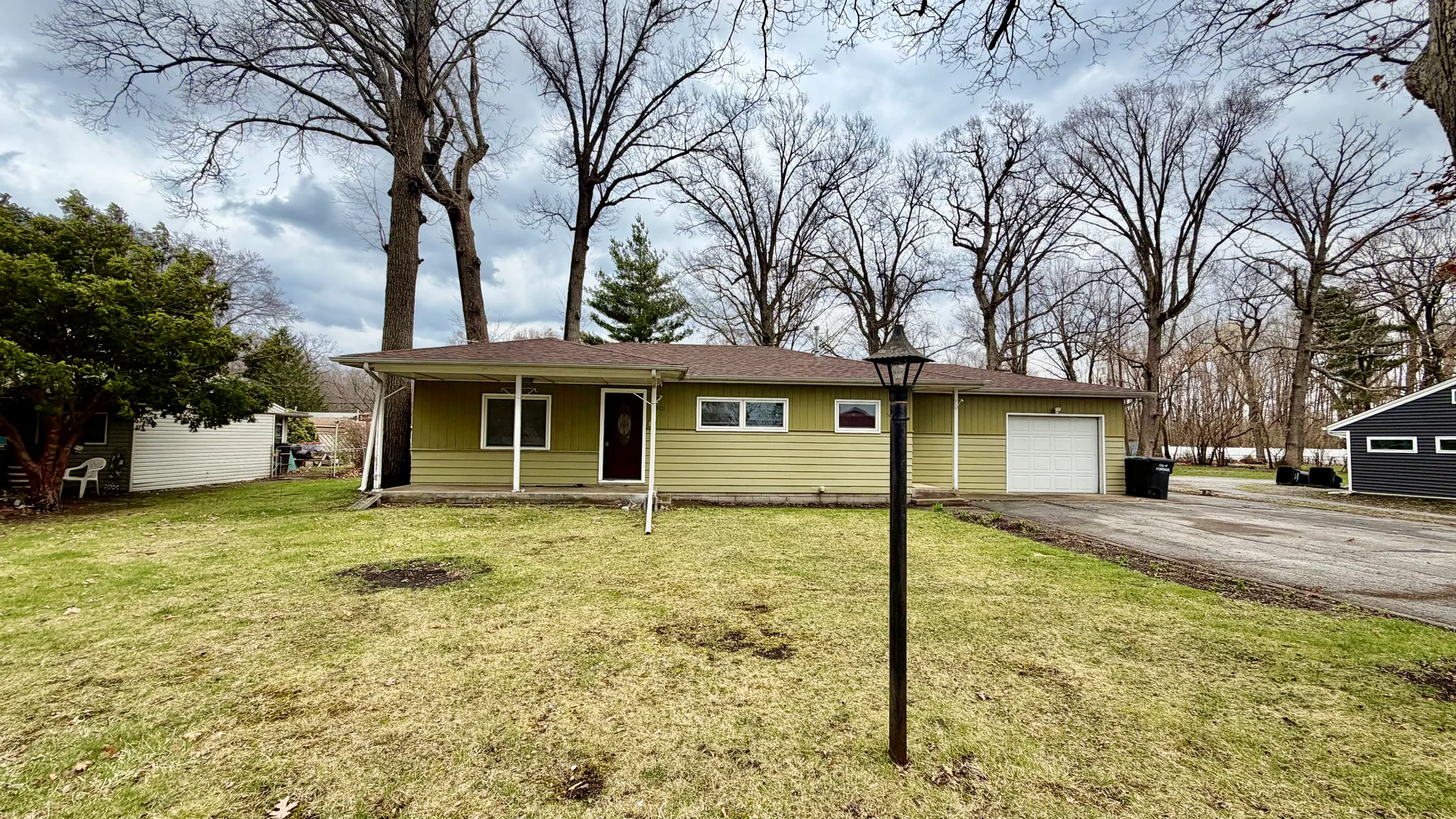 Portage House: 3101 N County Line Rd