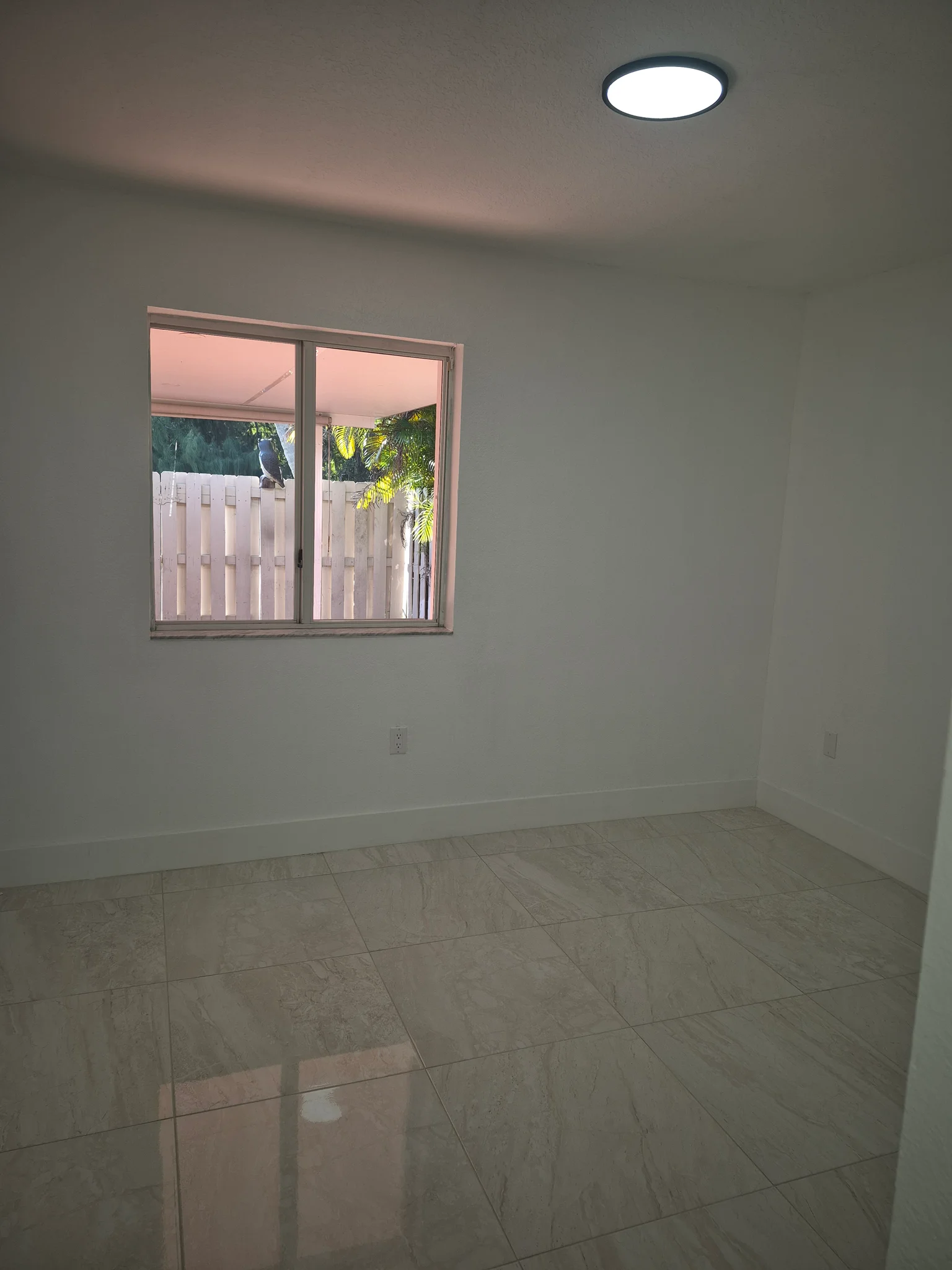 Hialeah Condo: 18394 nw 76 path