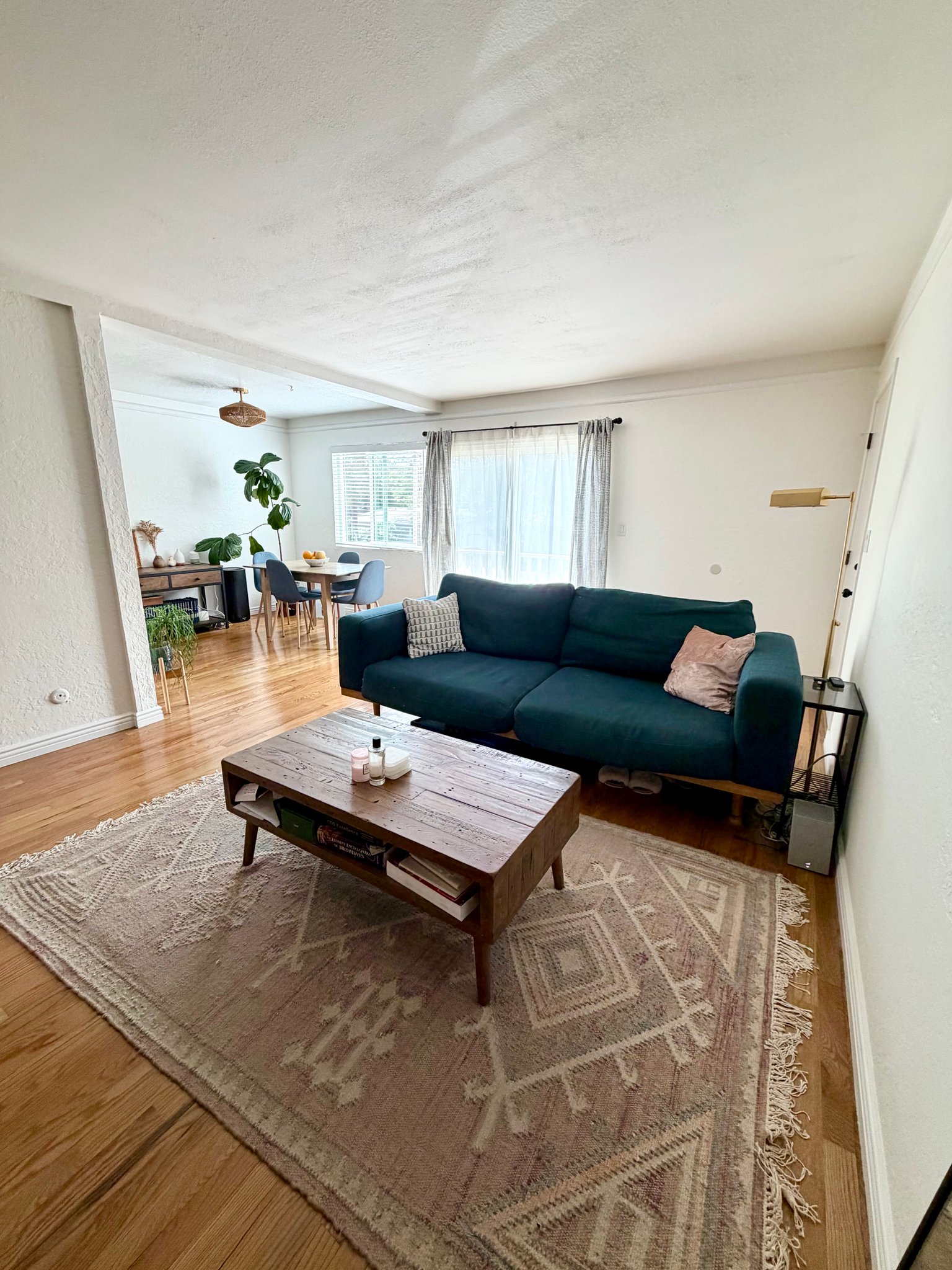 Sherman Oaks Condo: 14007 Milbank St