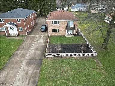 Youngstown Multiplex: 7120-7122 Glendale Ave