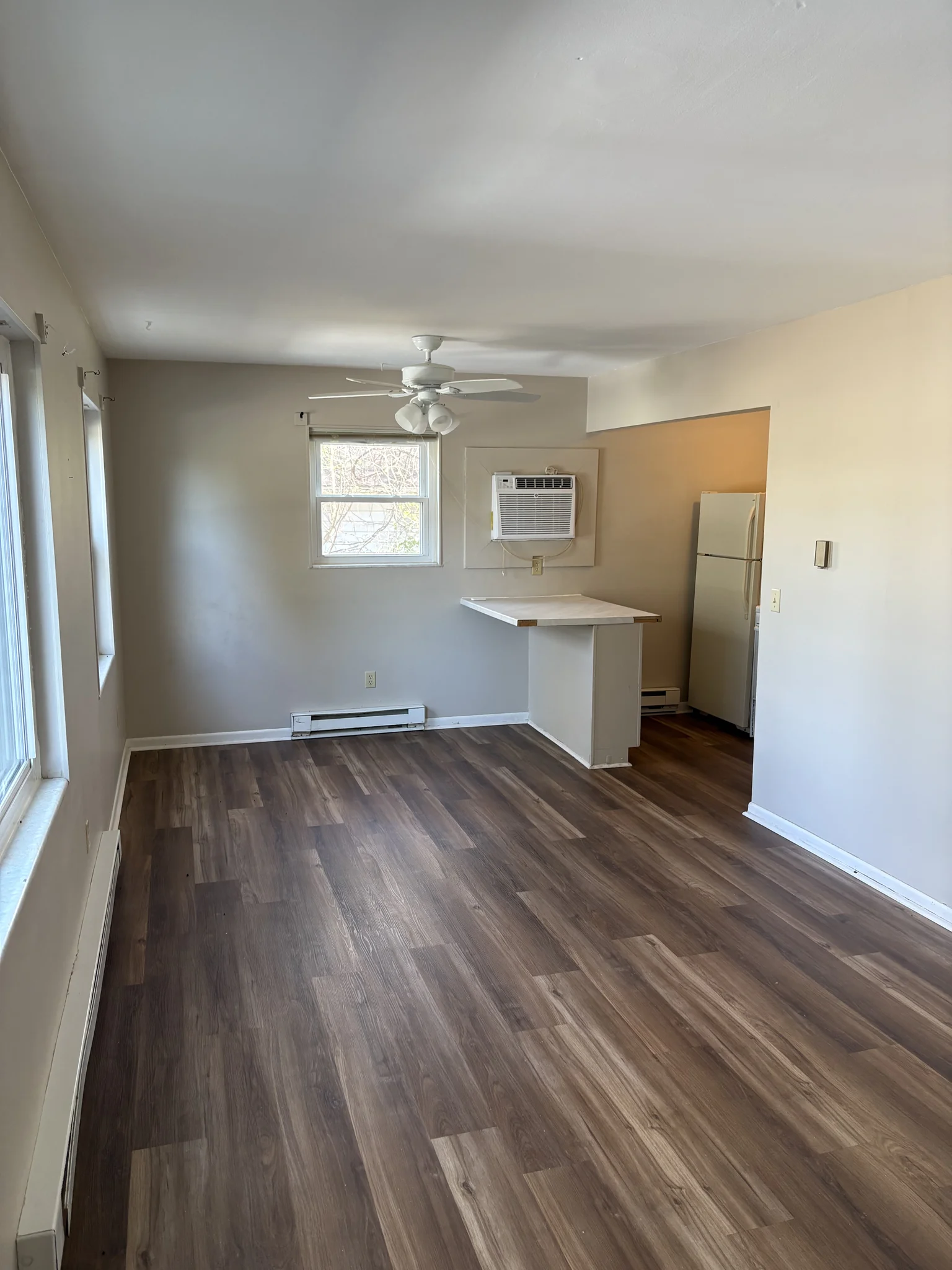 Franklin Apartment: 6894 S Dixie Highway