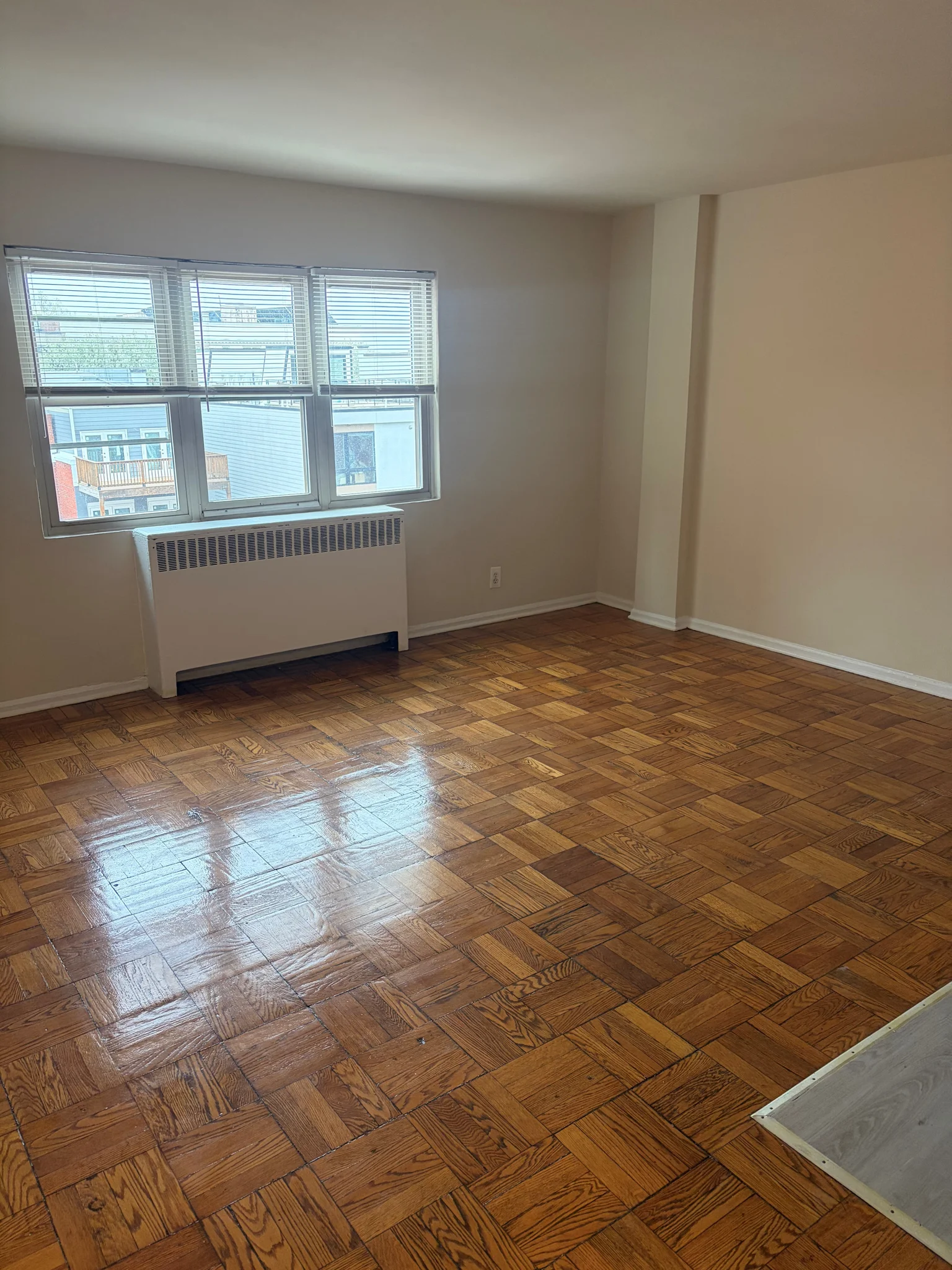 Washington Apartment: 3435 Holmead Pl NW