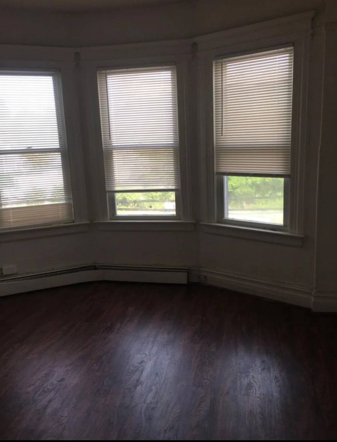 Newark Apartment: 151 Smith St