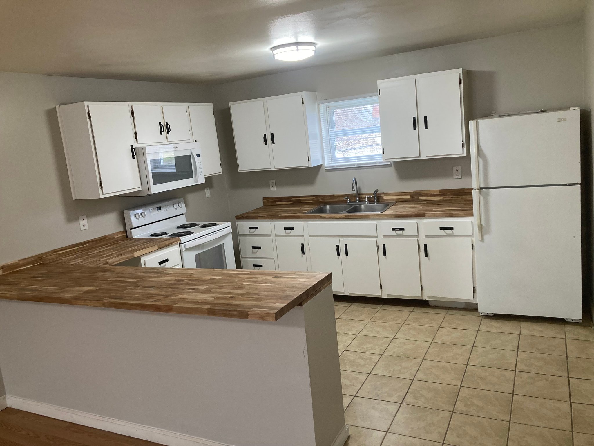 Huntington Apartment: 2736 4th Ave