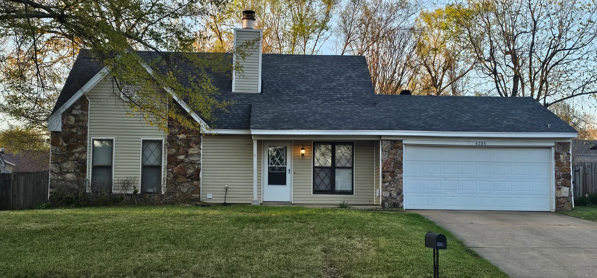 Memphis House: 6206 Skylight Dr