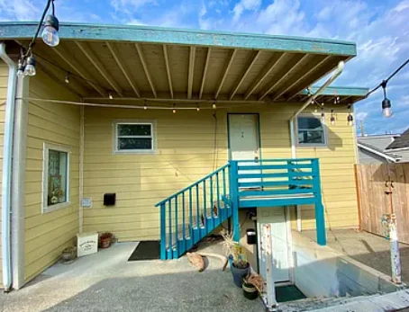 Seattle Townhome: 749 N 105th St