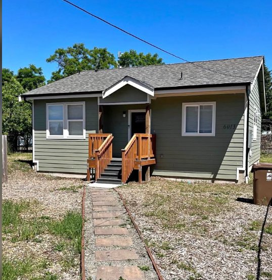 Tacoma House: 6013 E F St