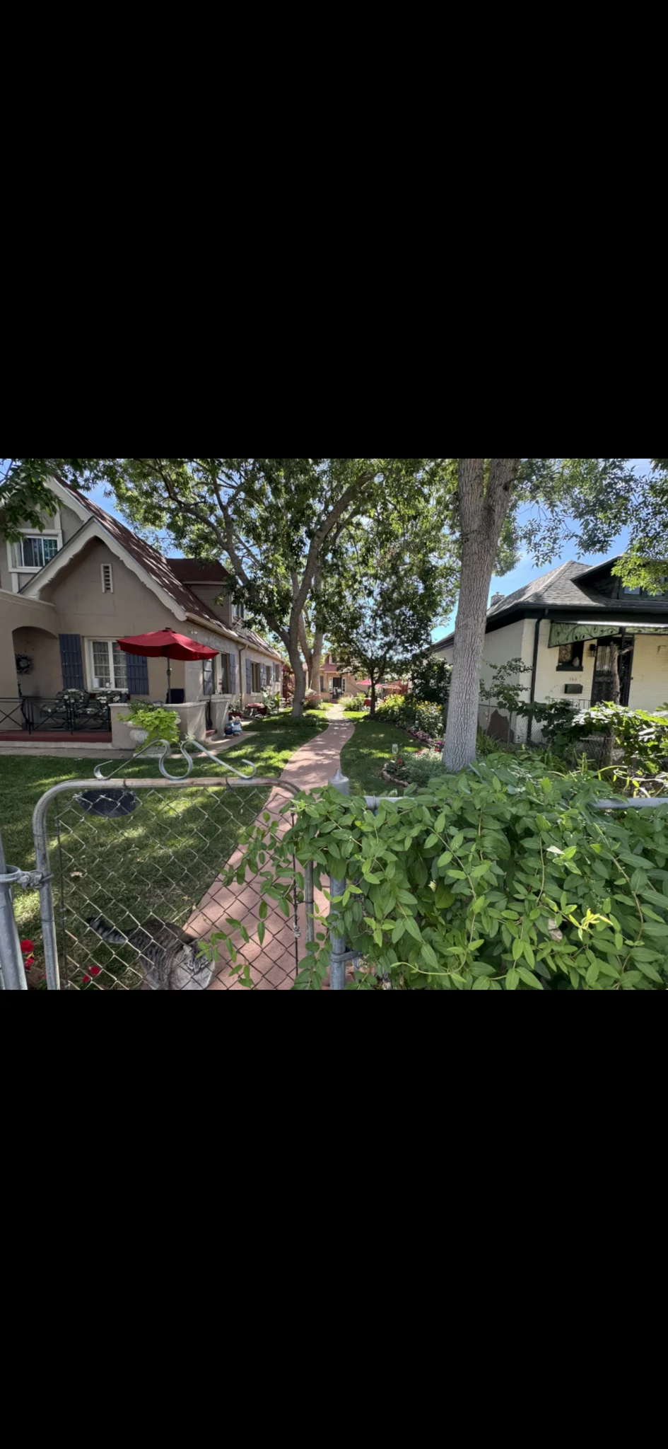 Denver House: 352 S Pennsylvania St