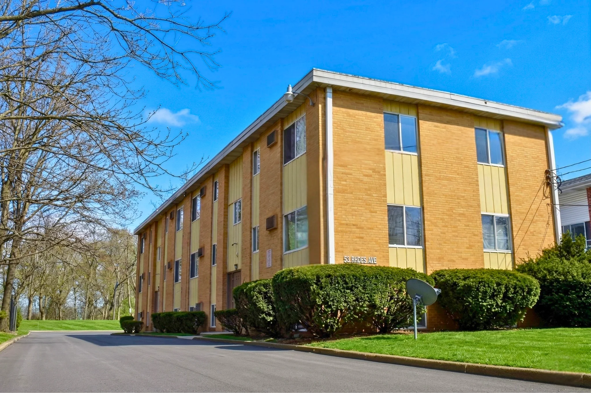 Akron Apartment: 39 Rhodes Avenue, Apt. 1