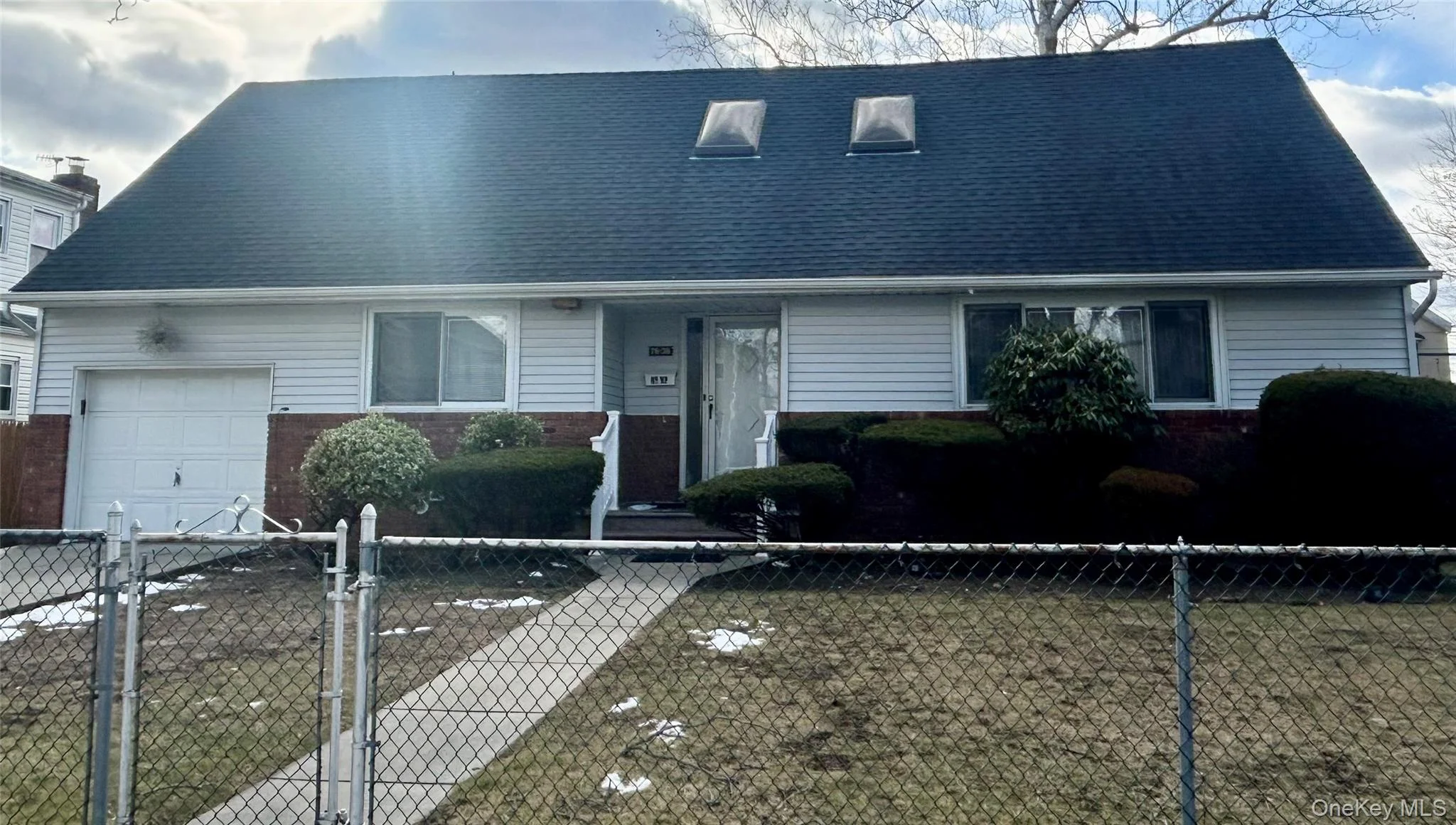 new hyde park House: 7636 265 st