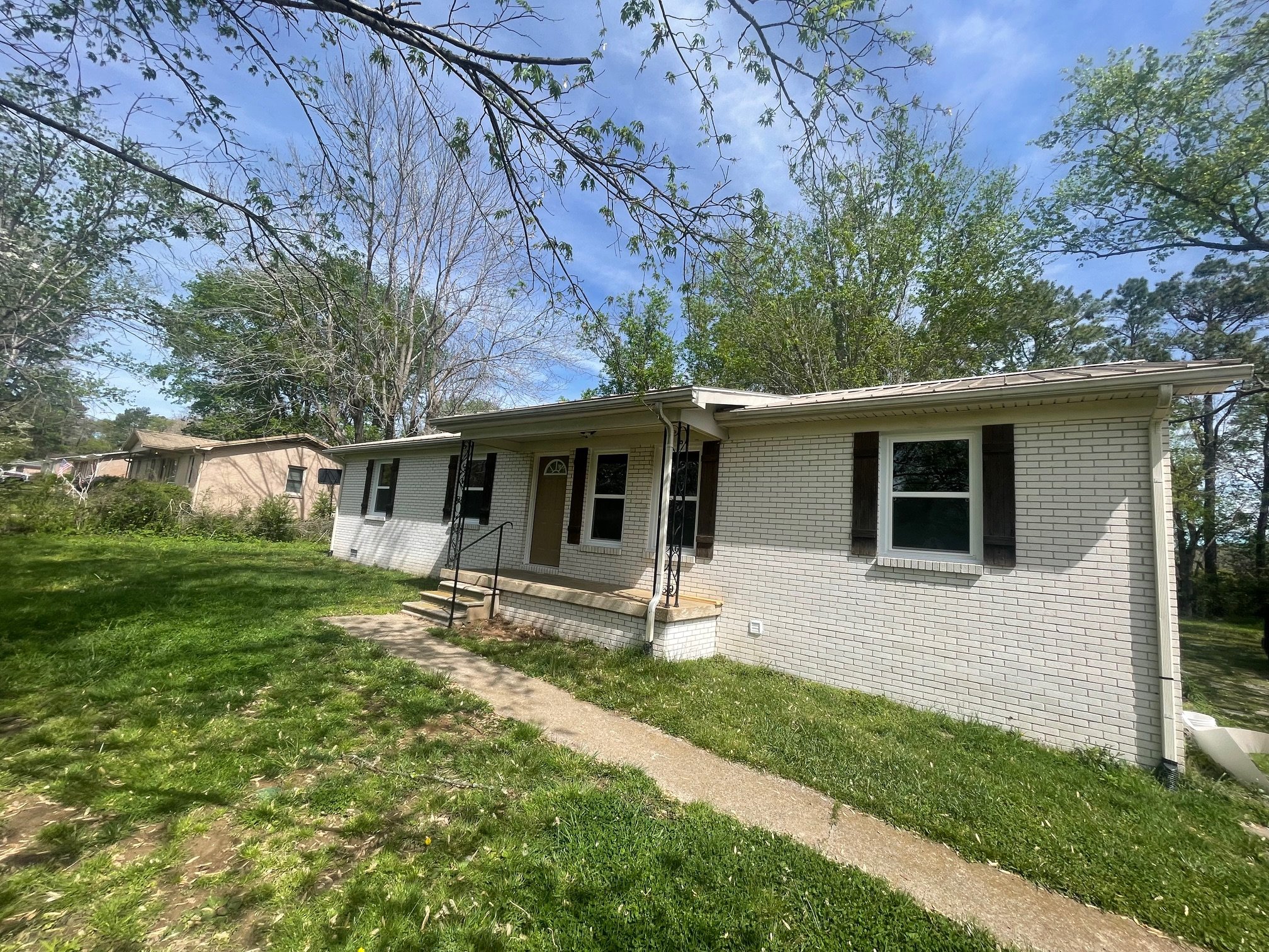 Columbia House: 4204 Pamela Drive