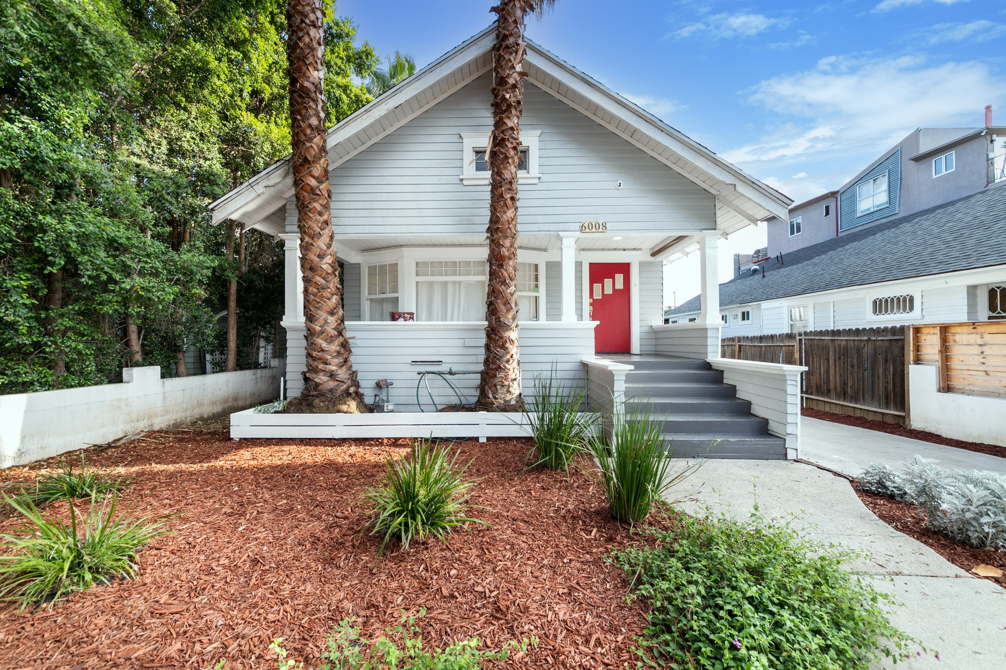 Los Angeles House: 6008 Carlton Way