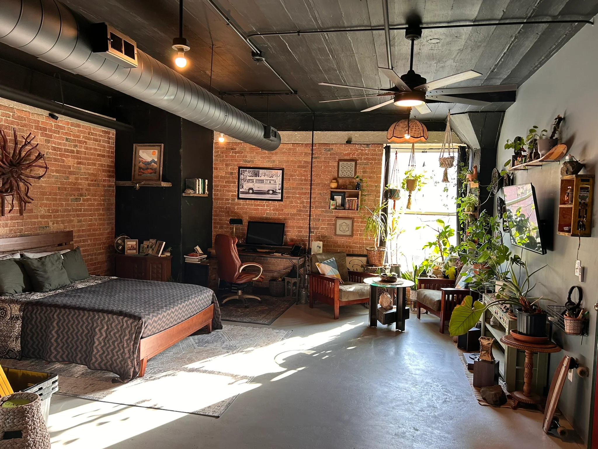 Lincoln Apartment: 311 N 8th St. #300