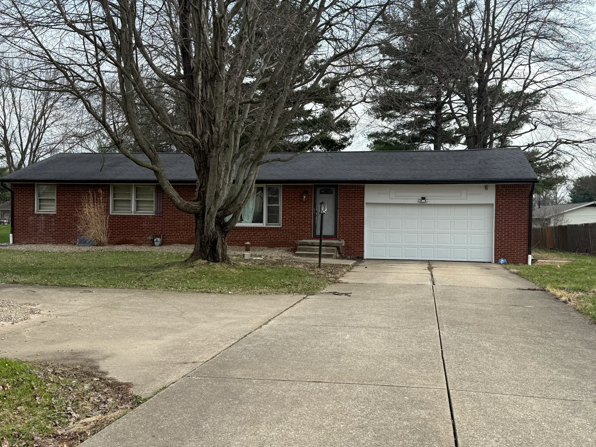 Canton House: 3750 Psolla St NE