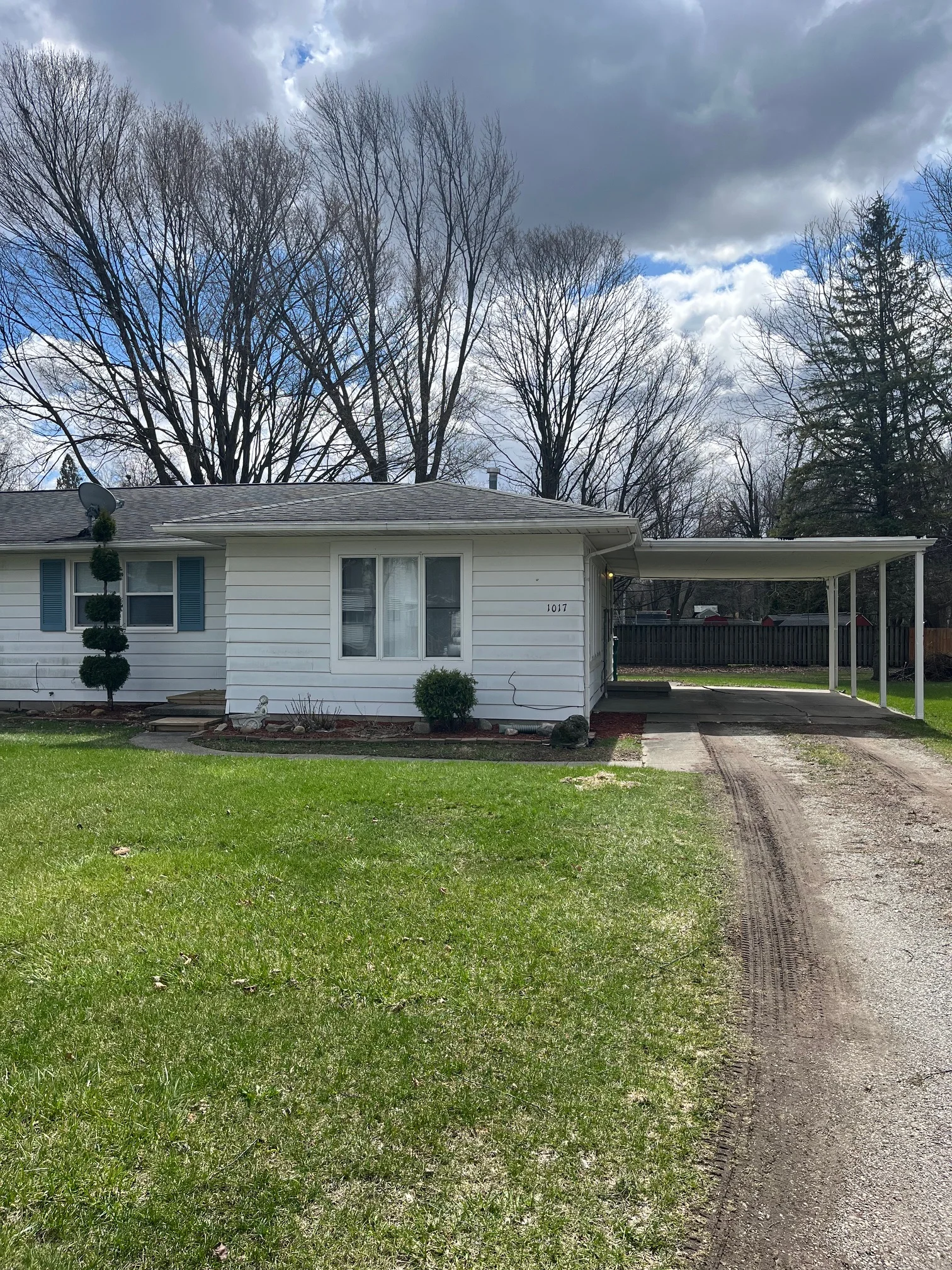 Lansing House: 1017 Hein