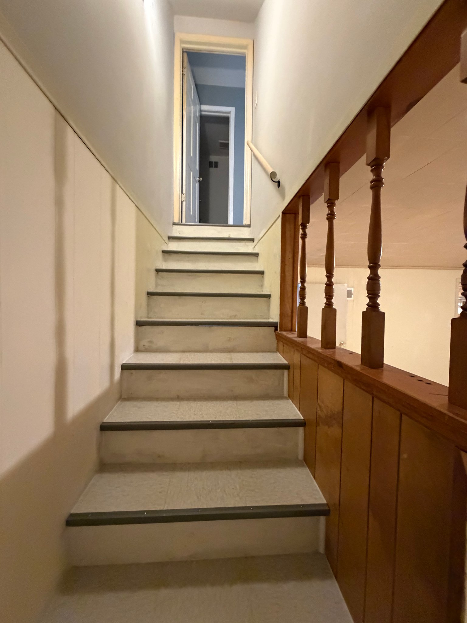 Grandview Townhome: 6138 E 129 St.