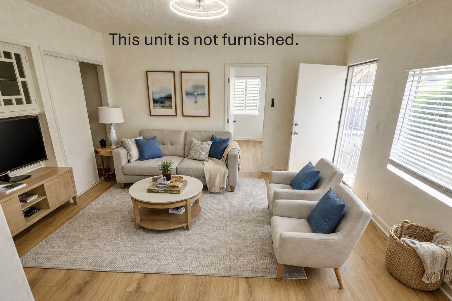 Los Angeles Apartment: 465 1/2 Boylston St