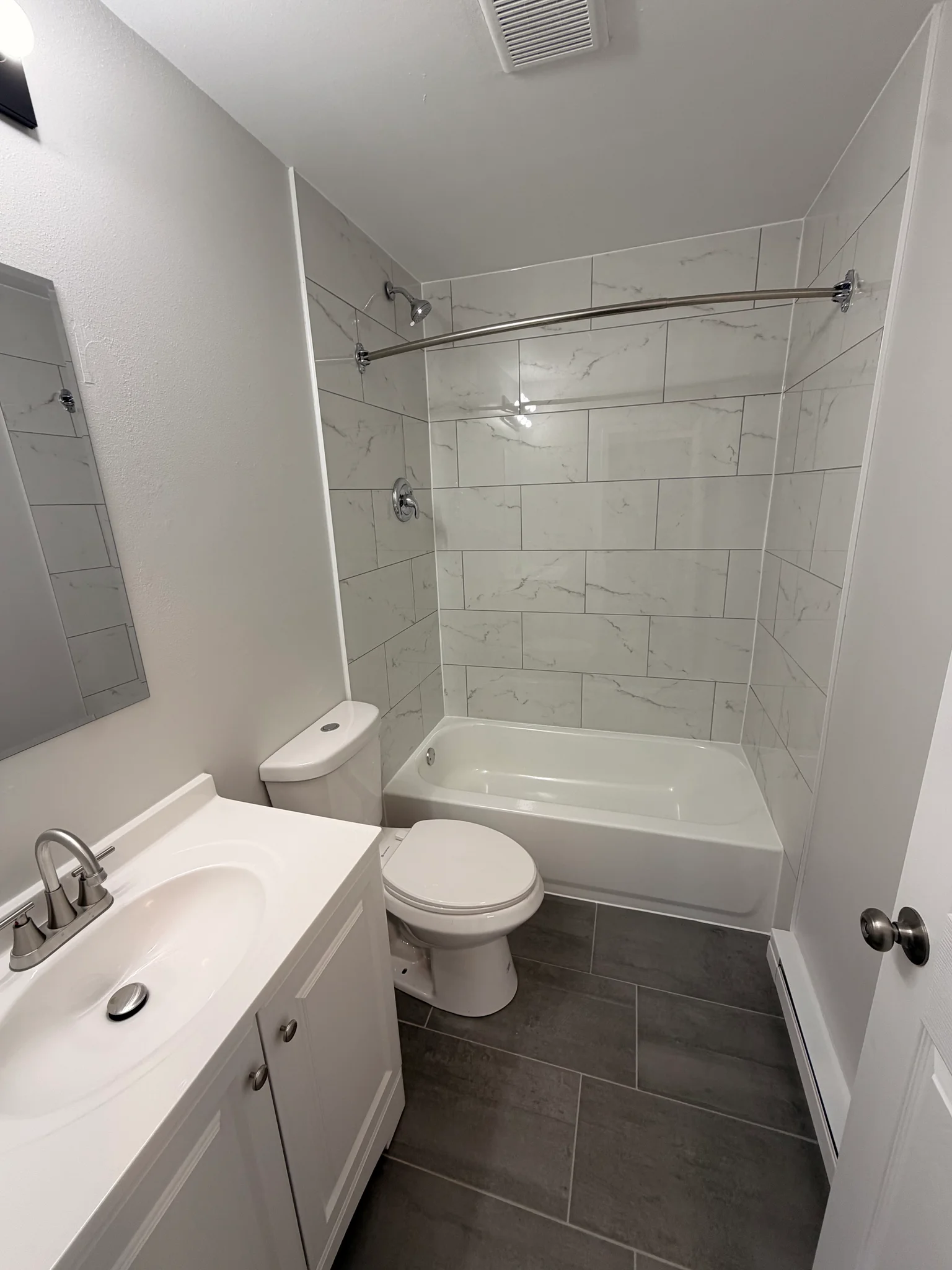 Rockford Apartment: 138 Flintridge Dr