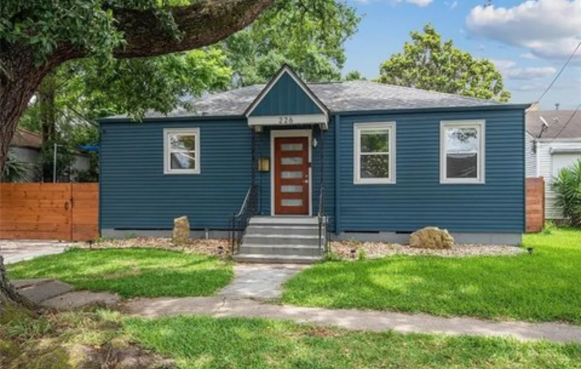 Jefferson House: 226 Lions