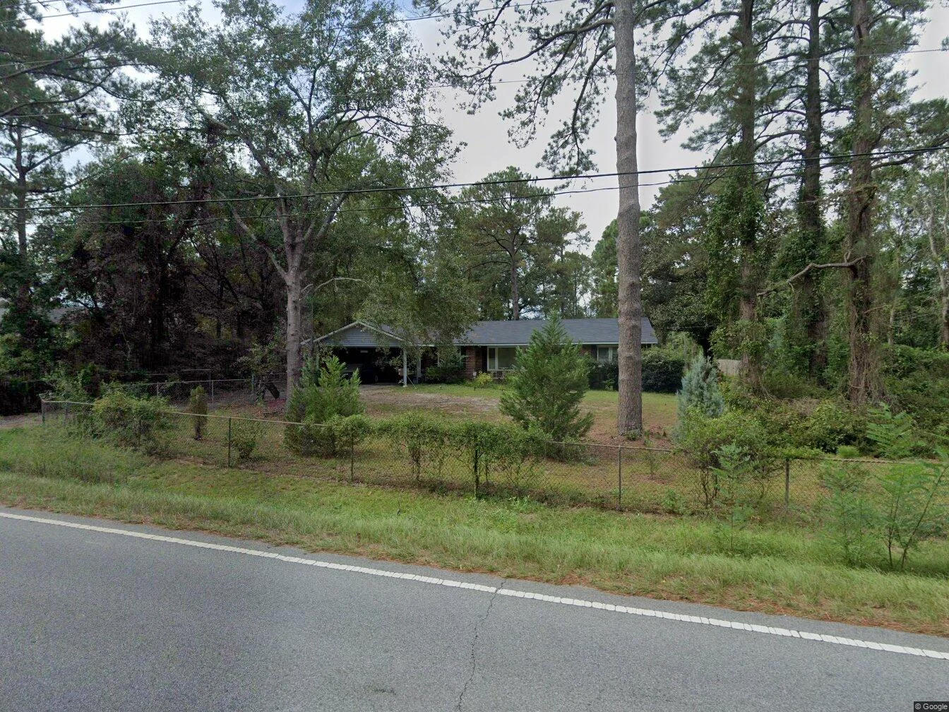 Columbia House: 549 Sharpe Rd