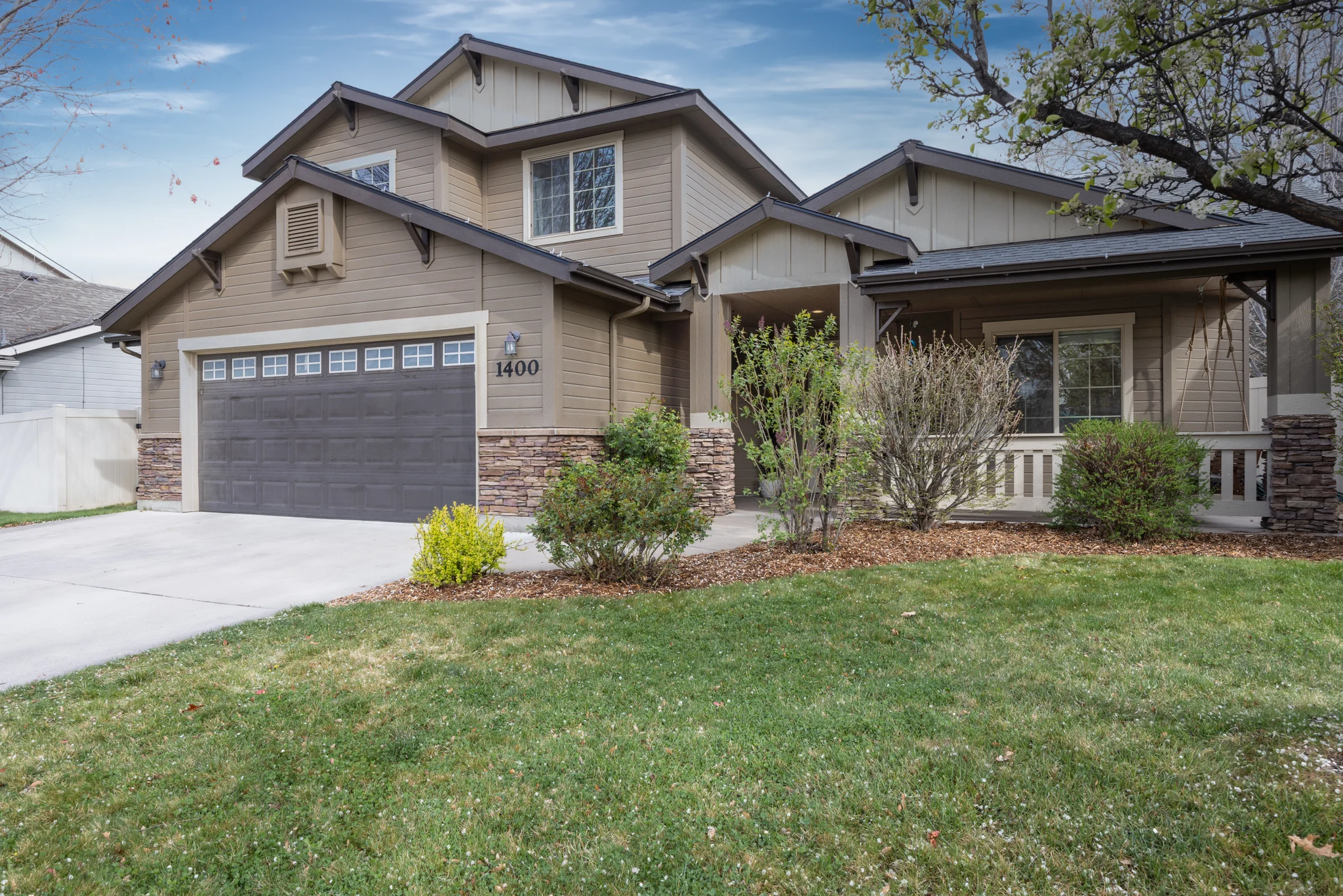 Meridian House: 1400 E Ionia St