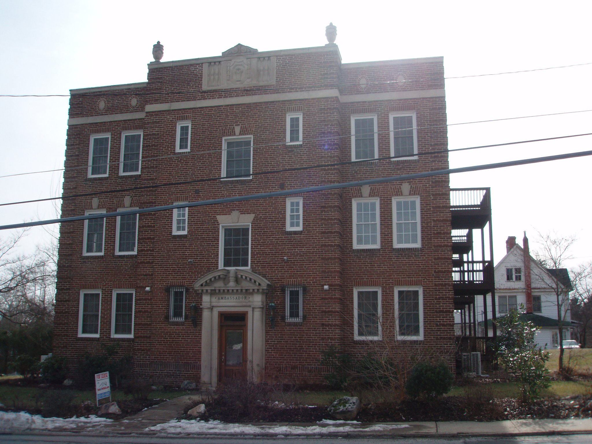 Hendersonville Apartment: 616 5th Ave. West