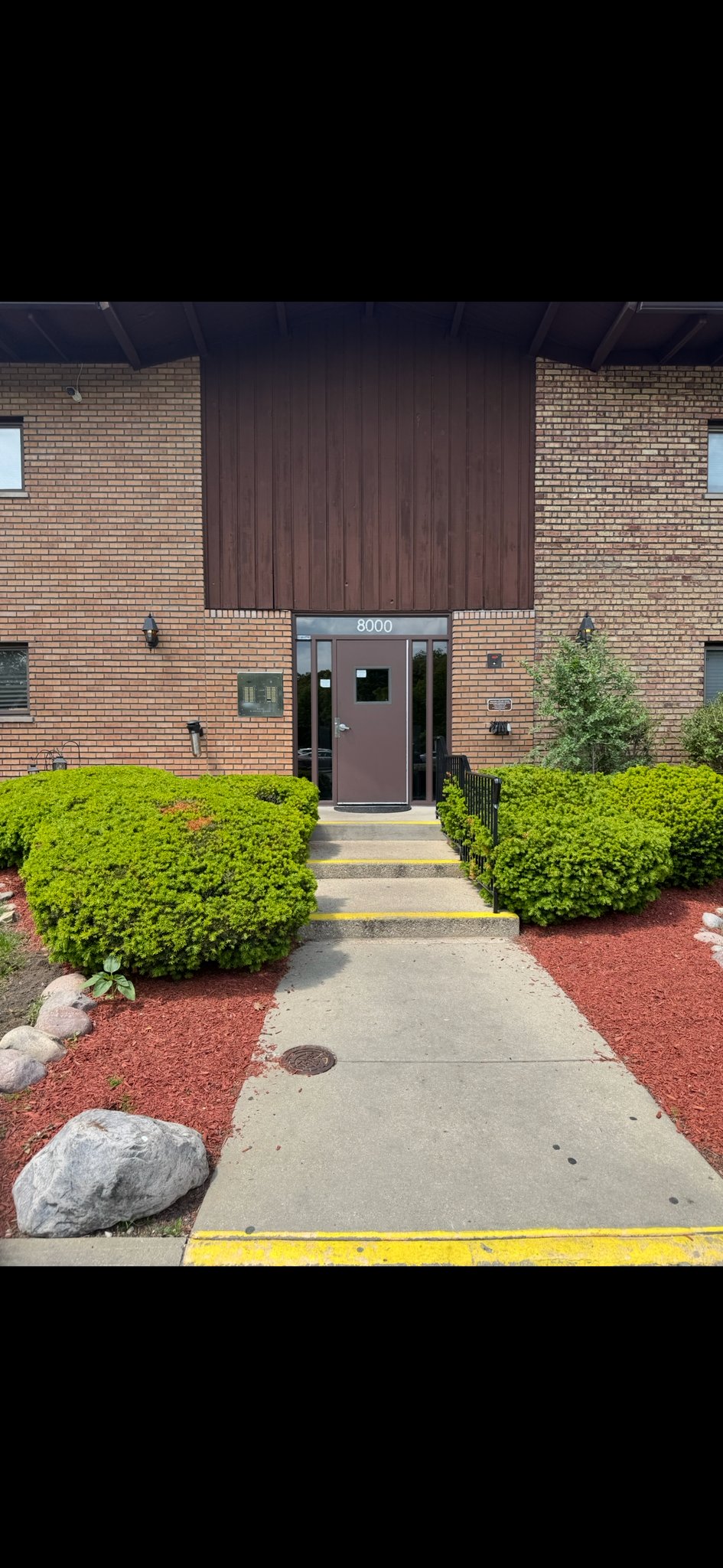 Willow Springs Condo: 8000 Archer Ave