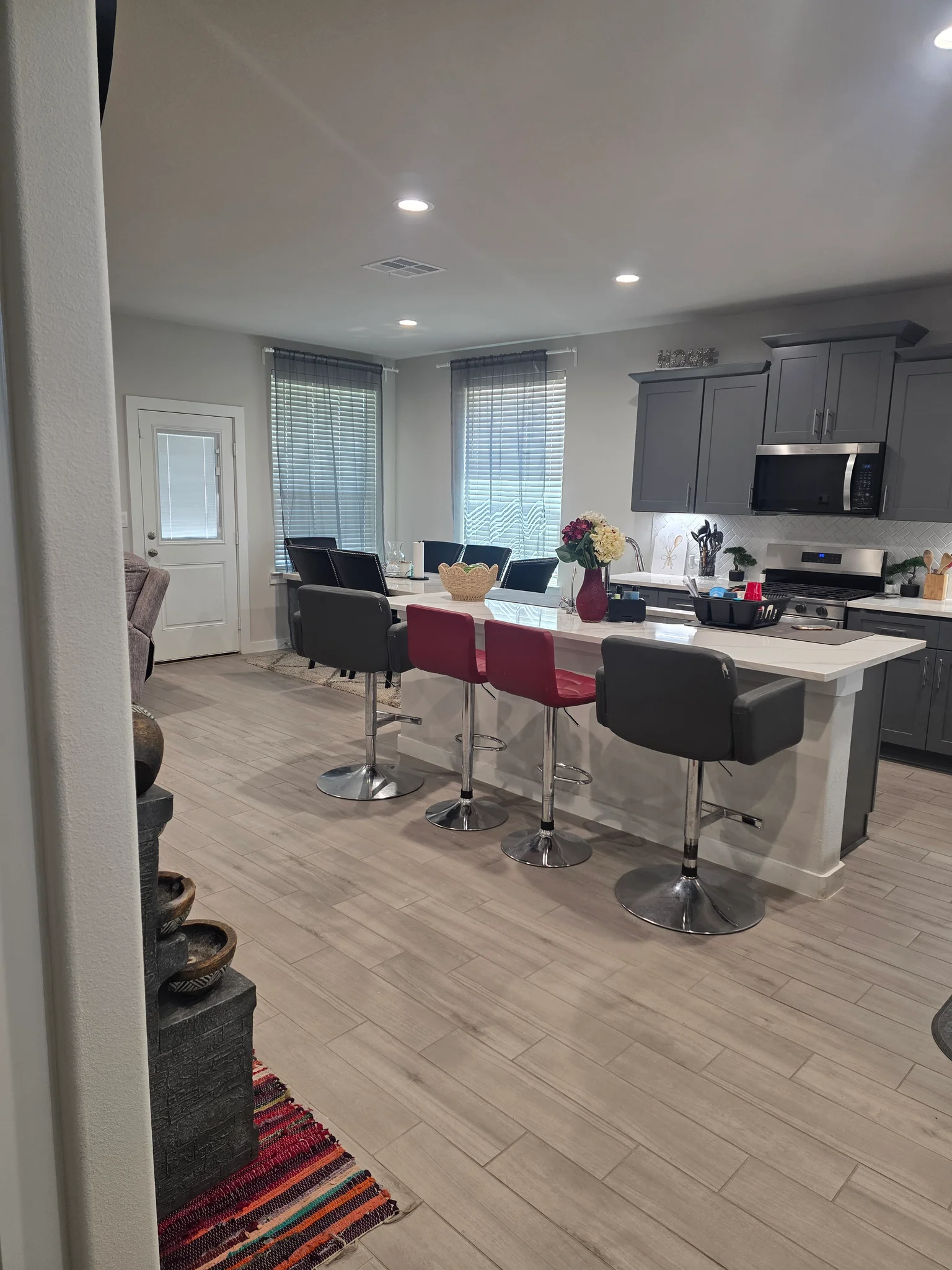 Midland House: 2220 Somerset Dr