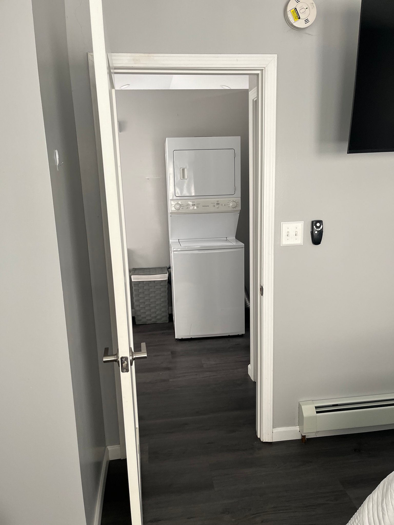 Buffalo House: 201 Southampton St