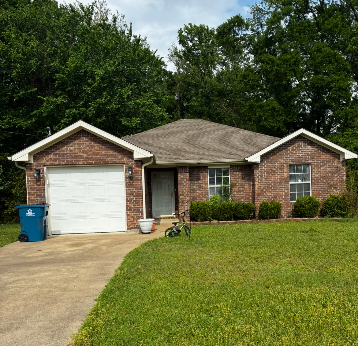 Mount Pleasant Townhome: 611 Therese Court