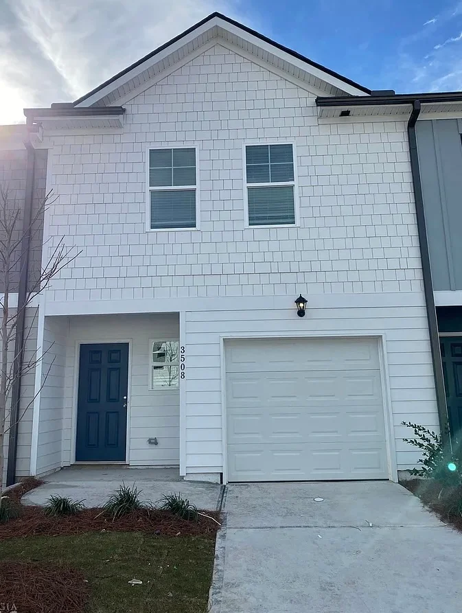 Stonecrest Townhome: 3508 Lakeview Creek