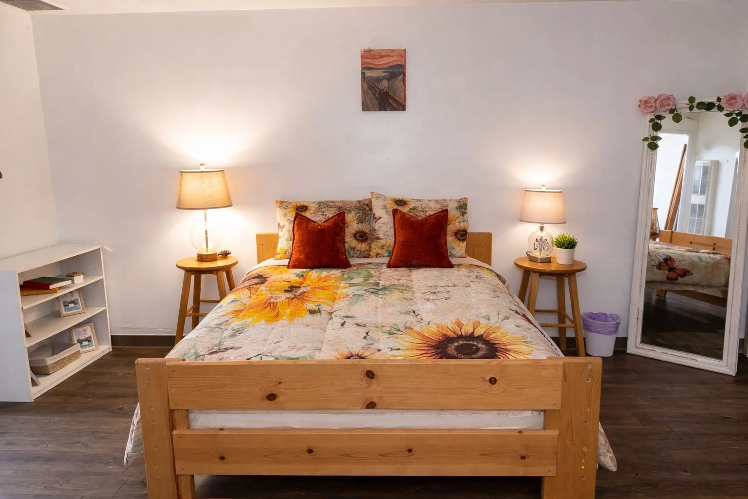 Bakersfield Multiplex: 2811 dracena 1/2, Bakersfield, CA 93304