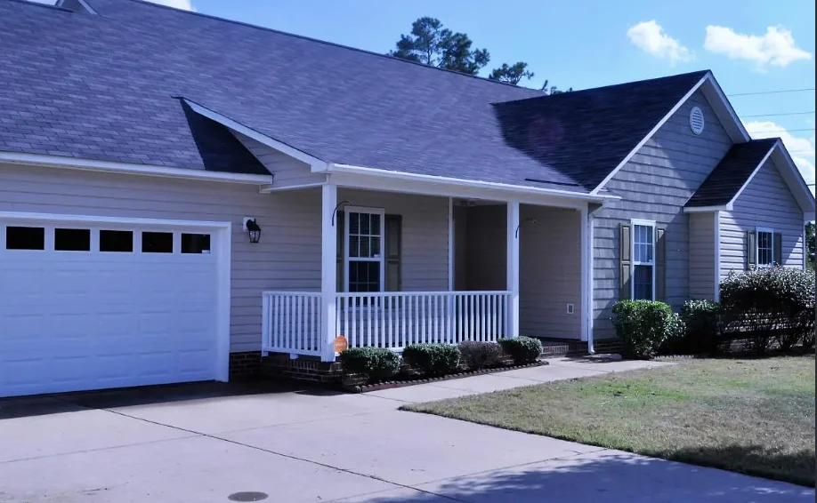 Raeford House: 118 Eastfield Dr