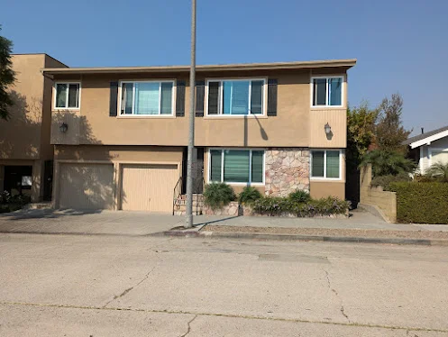 Long Beach Apartment: 231 Grand Avenue