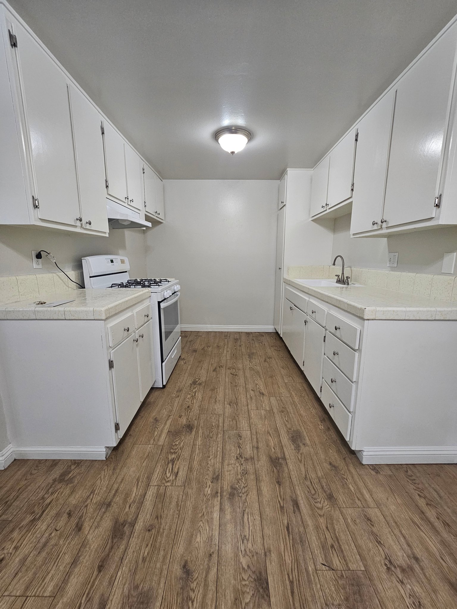 Ontario Apartment: 1135 W. I Street