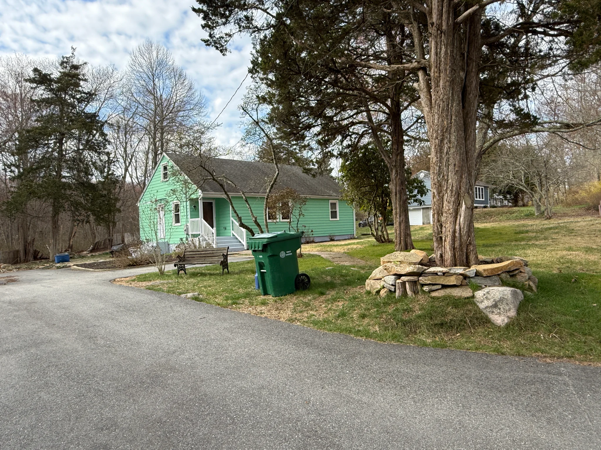 Waterford House: 22 Way Hill rd